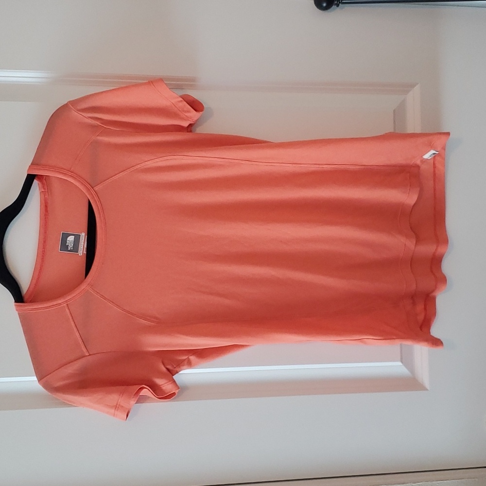 North Face short sleeve tee size M